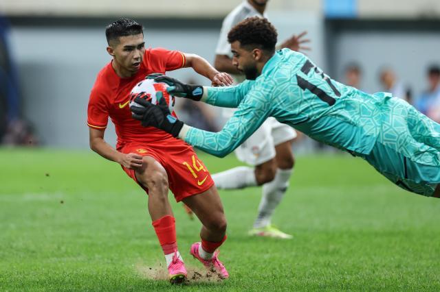 【奥预赛】三连击空门射飞 国奥0比0阿联酋